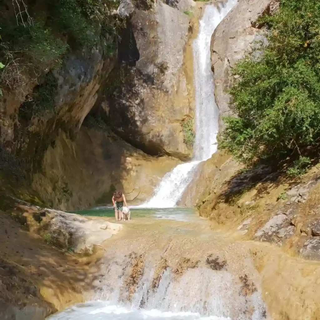 merea, allotjament ruristic cal riol, alojamiento turistico cal riol, allotament ruaral cal riol, alijamiento rural cal riol, allotjament talarn, alojamiento talarn, allotjament pallars cal riol, alojamiento pallars cal riol